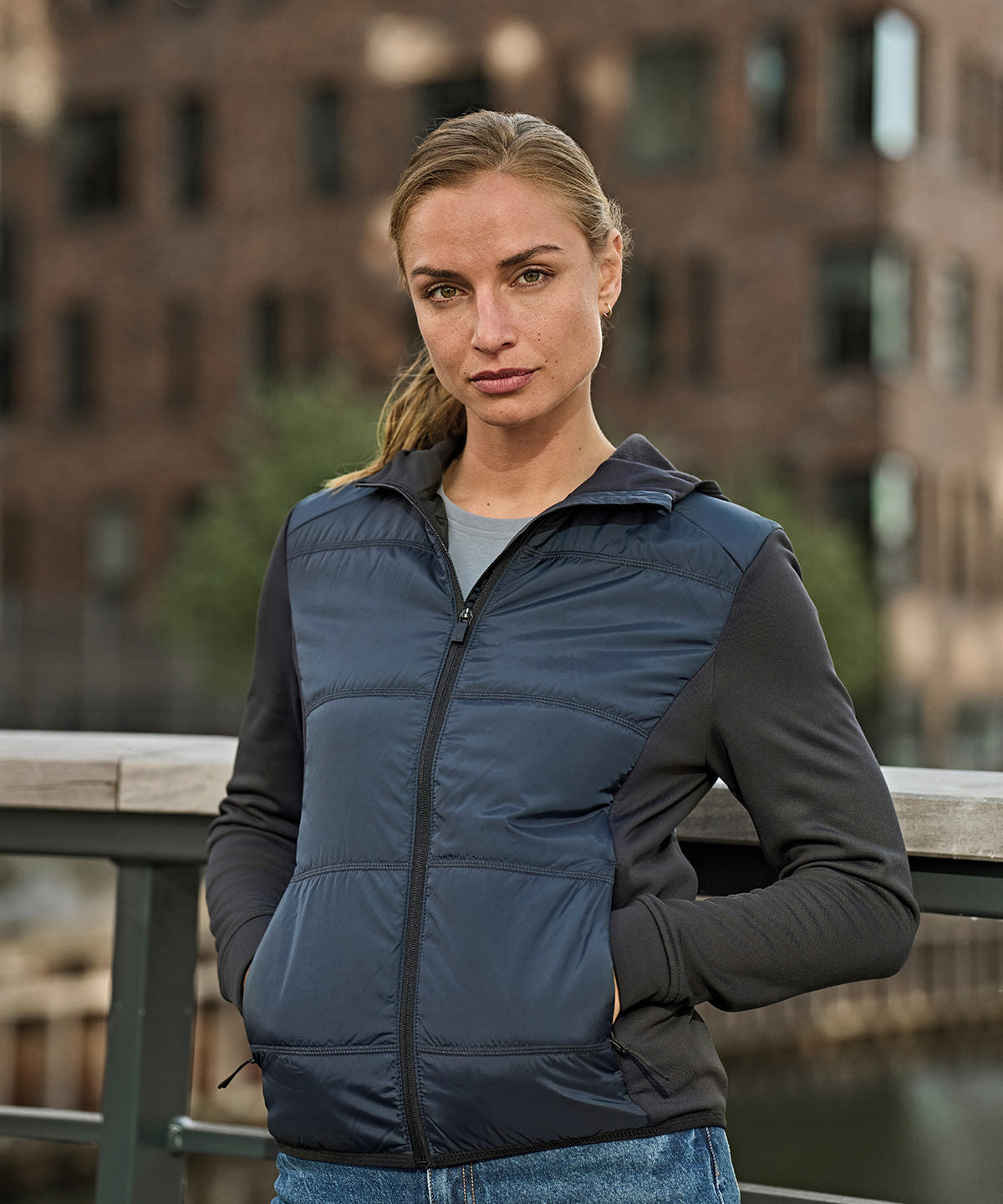 Womens Hybrid-Stretch Hooded Jacket